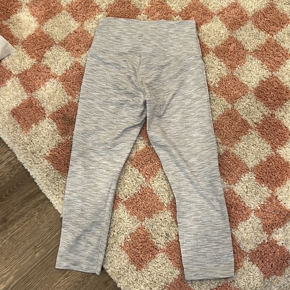 Lululemon cropped leggings - Picture 3 of 5